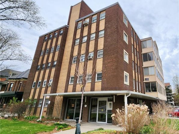 38 Charlton Ave W, Hamilton, ON L8P 2C1