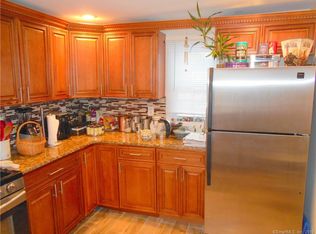 23 Ledyard Ave, Bloomfield, CT 06002