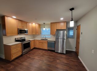 1319 W 5th St, Cedar Falls, IA 50613