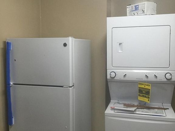 WASHER-DRYER COMBO