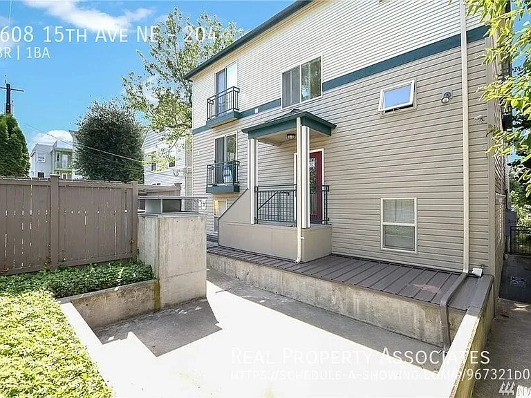 5608 15th Ave NE — Photo 110