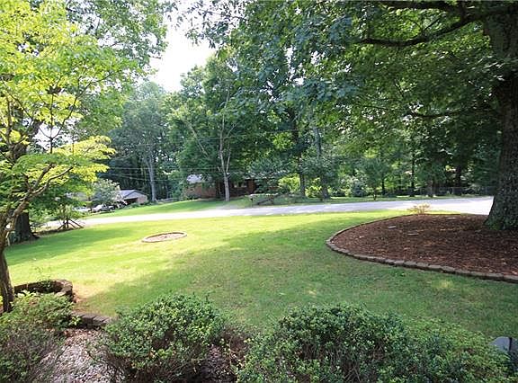 5th image of 137 Twitty Ln