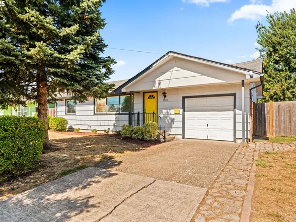 2030 E St, Springfield, OR 97477