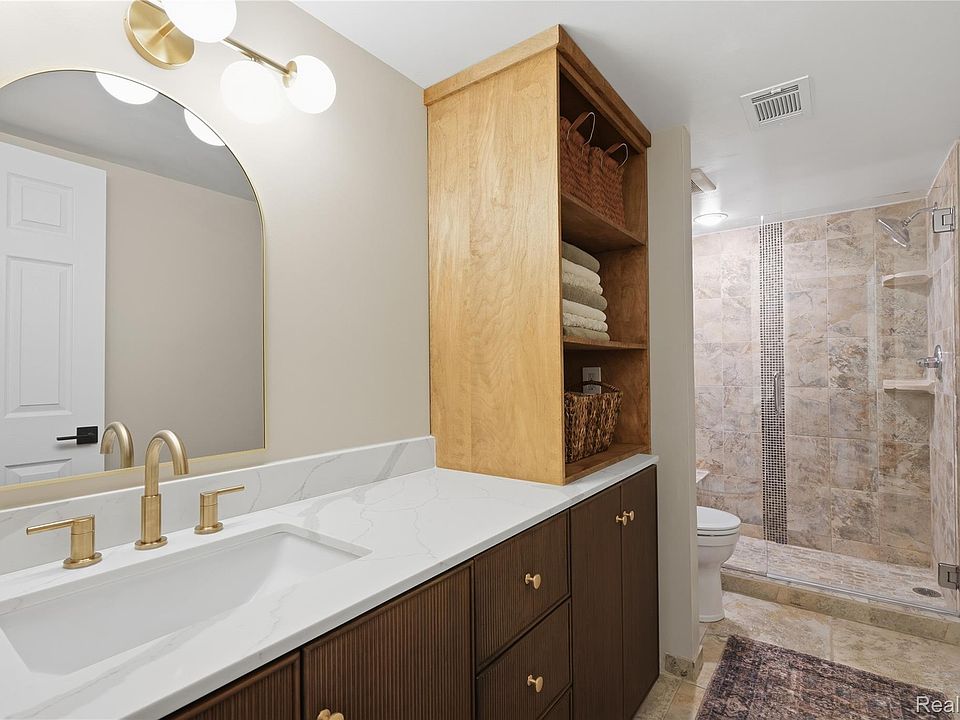 17929 University Park Dr, photo 23