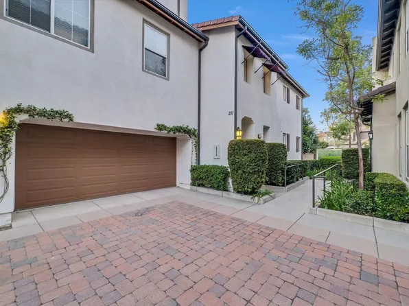 211 Lockford, Irvine, CA 92602