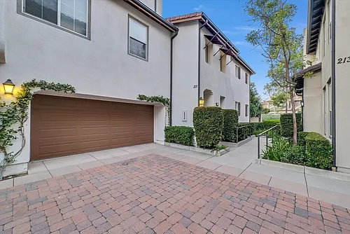 211 Lockford Photo 1