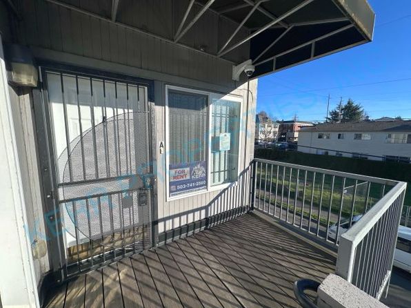 919 SE 44th Ave APT A