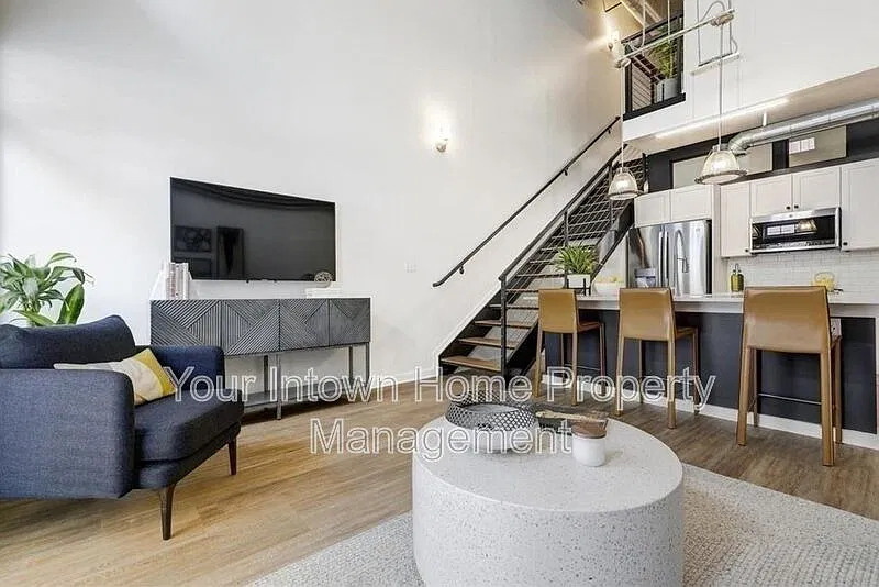 260 18th St NW — Photo 4