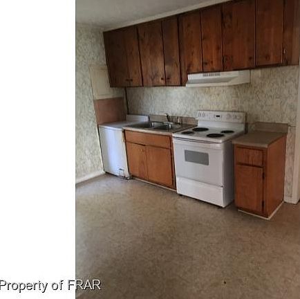 3rd image of 93 Jerome St