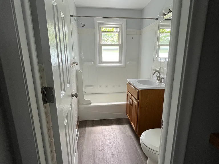 300 E Main St #1C — Photo 8
