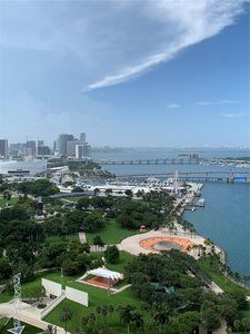 325 Biscayne Blvd APT 3318, Miami, FL, 33131