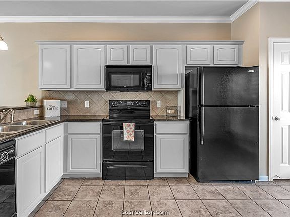 2nd image of 305 Holleman Dr E APT 203