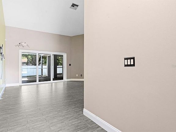 5th image of 5748 147th Ave N