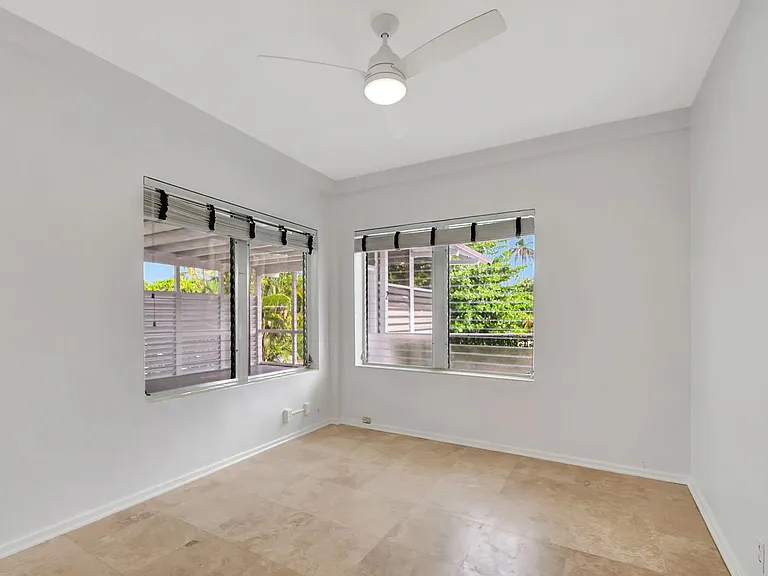 218 Worth Ave — Photo 15