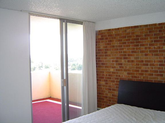 5th image of 850 20th St APT 703