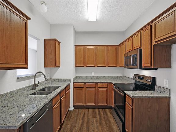 2nd image of 5725 Stone Meadow Ln