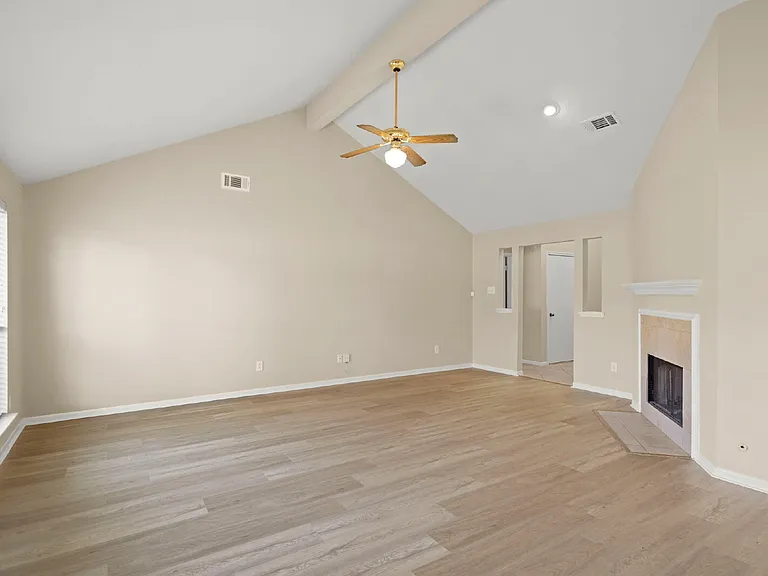 6355 Northland Dr — Photo 21