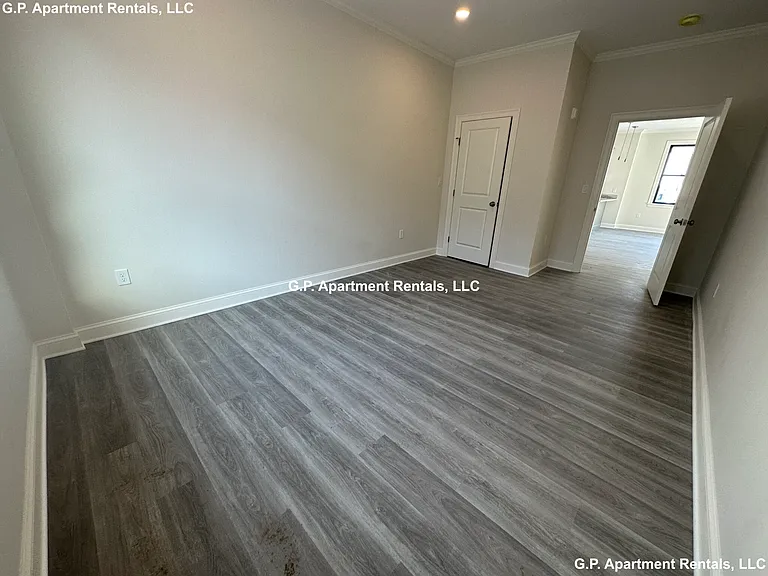 605 Broadway #405 — Photo 6