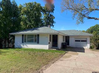 1006 N 76th St, Omaha, NE 68114