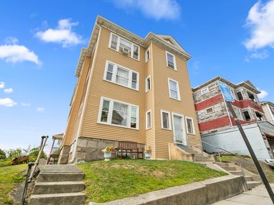 1 N Woodford St, Worcester, MA, 01604