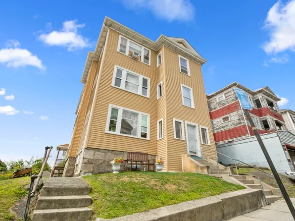1 N Woodford St, Worcester, MA 01604