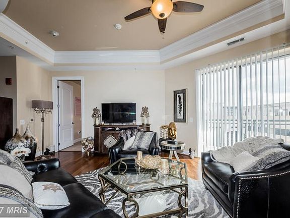 3rd image of 1915 Towne Centre Blvd Unit 302