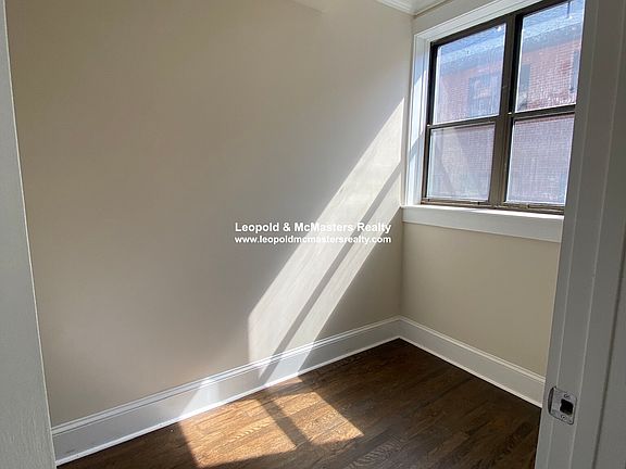 5th image of 59 Longwood Ave #3
