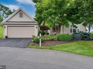 318 Charleston Ln, Wyomissing, PA 19610
