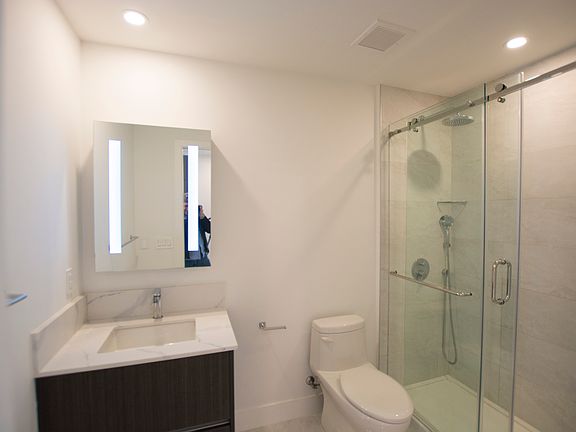 4th image of 333 Carrall St #501
