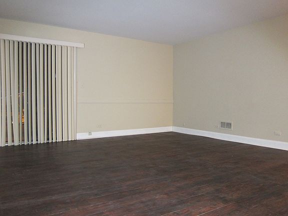 3rd image of 7461 Blackburn Ave APT 101