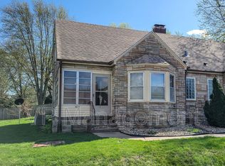 1025 W High St, Davenport, IA 52804