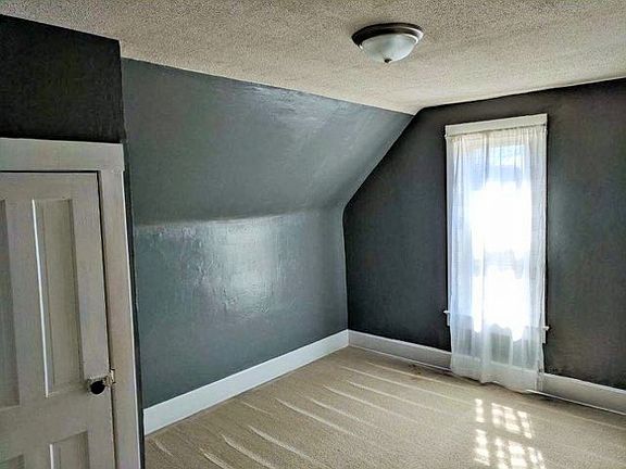 5th image of 1477 E North St