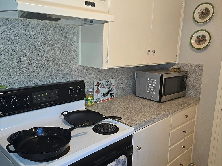 8910 Little Walnut Pkwy #B — Photo 9