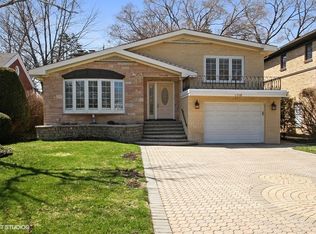 6740 N Minnehaha Ave, Lincolnwood, IL