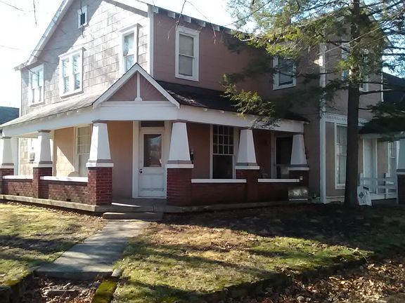 5th image of 903 College Dr APT 2