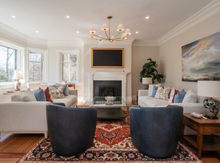 7 Red Cross Ave, Newport, RI 02840