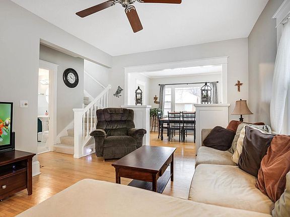2nd image of 3838 Sheridan Ave N