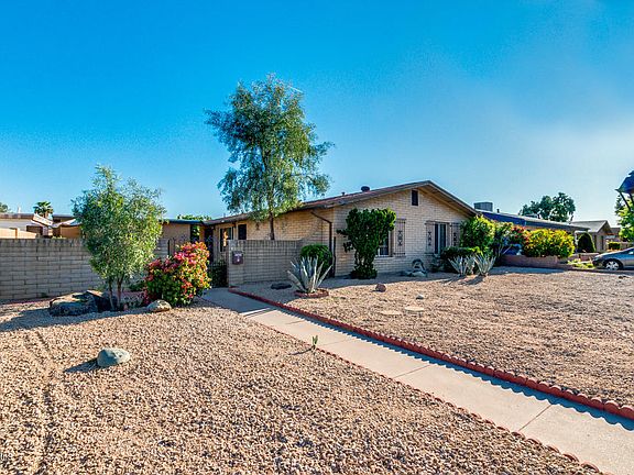 2nd image of 2341 W Paradise Dr