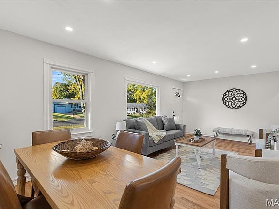 3rd image of 10506 Kamping Ln