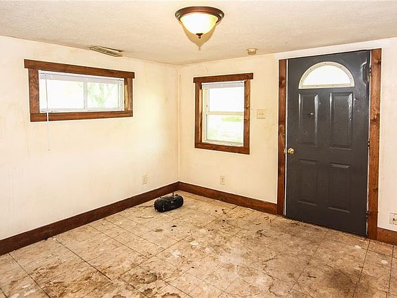 5th image of 1407 Knox St