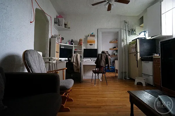 Rented by EXR | media 3