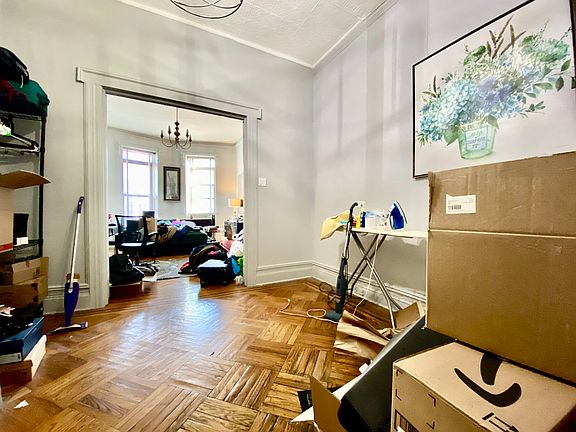 2nd image of 165 Halsey St APT 2