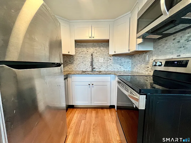 889 Farmington Ave #1 — Photo 6
