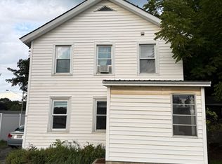 13 Saint John St #1, Red Hook, NY 12571