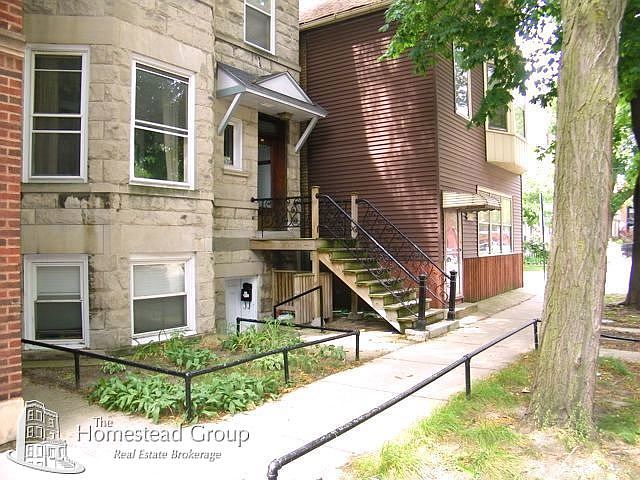 1st image of 3256 N Clifton Ave #0G