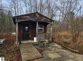 6473 Maplehill Rd, Fife Lake, MI 49633