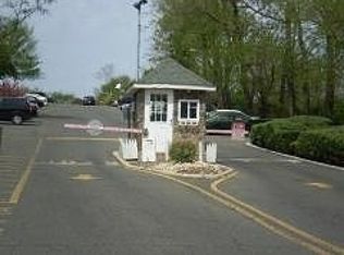 2 River Rd APT D, Nutley, NJ 07110