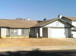 1304 Fenway Ln, Perris, CA 92571