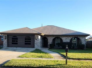 2213 Stall Dr, Harvey, LA 70058