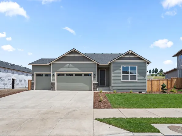 1147 Pumpkin Ridge Dr #321, Eagle Point, OR 97524